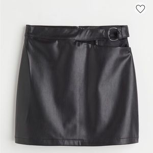 Cut-out detail skirt